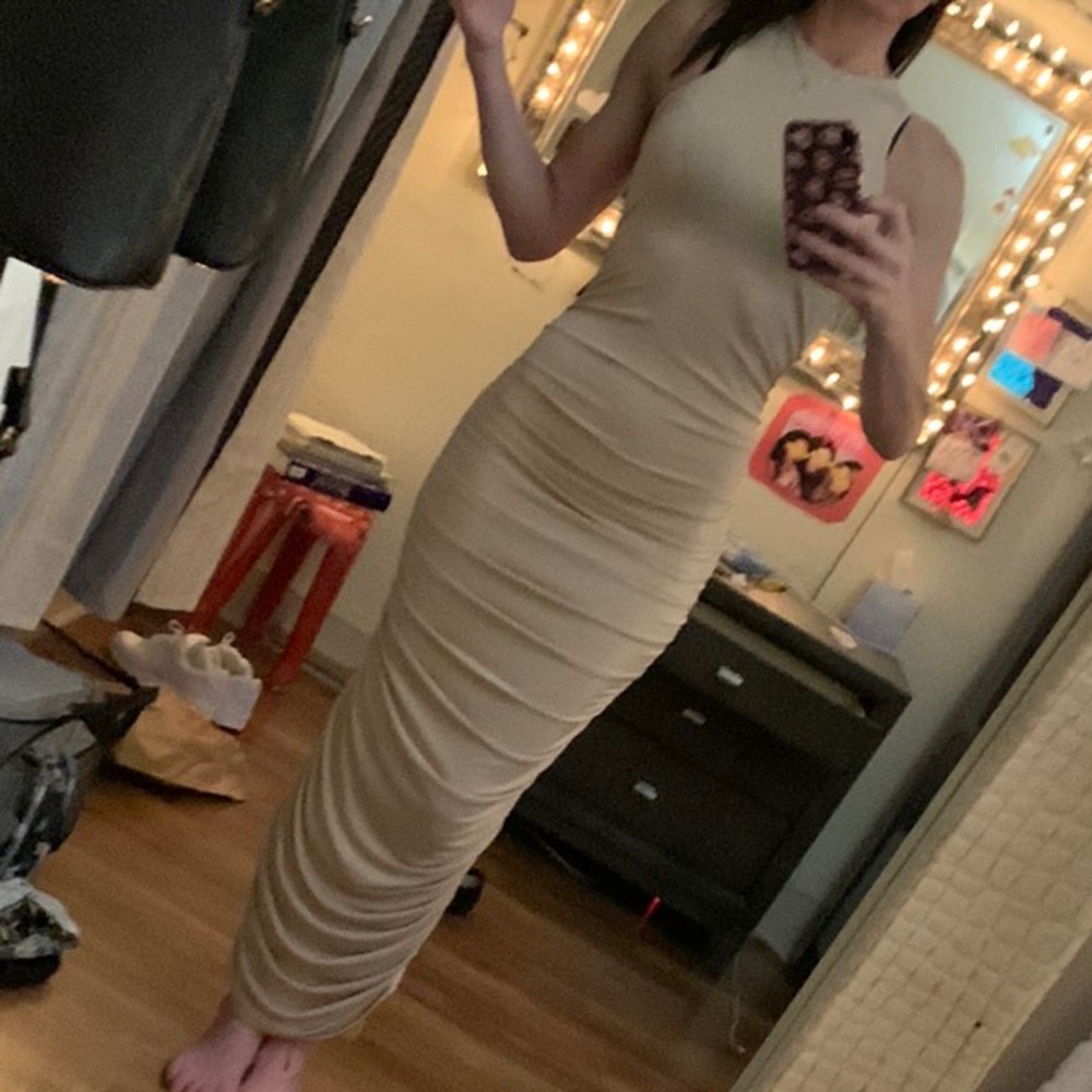 PLT Bodycon Ruched Dress - Picture 9 of 9